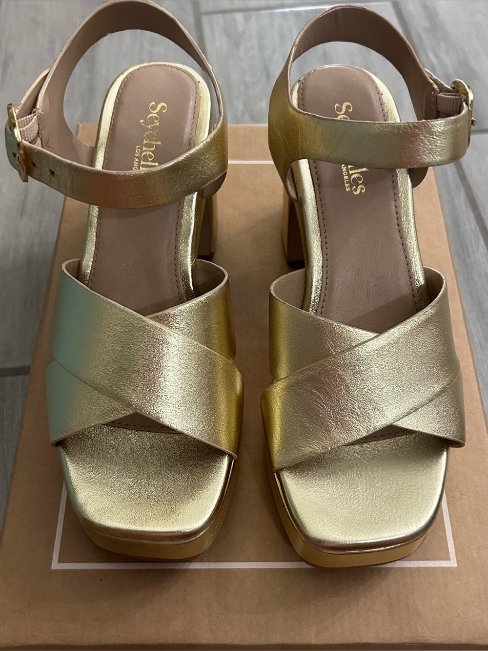 Seychelles Metallic Gold Crisscross Block Heel Sandals Size 6.5